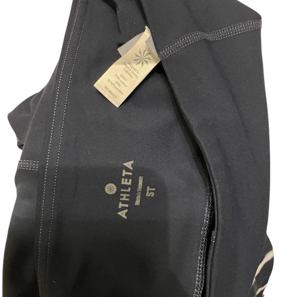 Athleta Capri Leggings - SZ Smaill - Picture 3 of 4